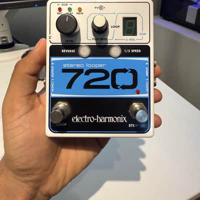 Electro-Harmonix 720 Stereo Looper 2015 - Present - Black / White / Blue image 1