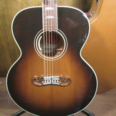 2015-16 Gibson Custom Shop LIMITED SJ 200 New Vintage Ultimate 1 OF 30 Acoustic / Electric Guitar With Case, COA And Candy image 3