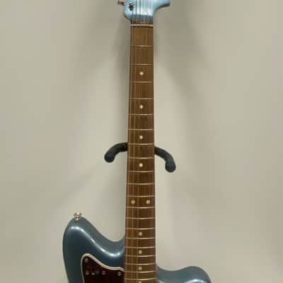 Fender Vintera '60s Jazzmaster with Pau Ferro Fretboard 2019 - 2023 - Ice Blue Metallic image 4