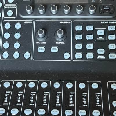 Midas M32R LIVE Digital Mixing Console 2018 - Present - Black image 2