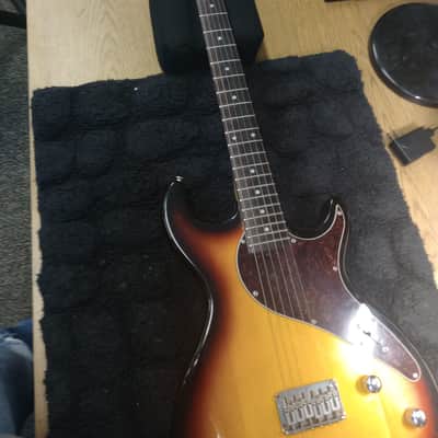 Line 6 Variax 500 2000's - sunburst image 2