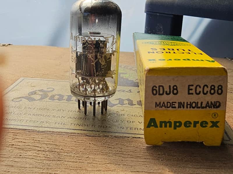 Amperex 6DJ6/ECC88 1960'S image 1