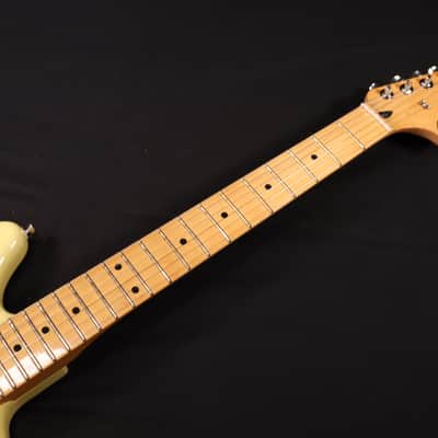 MINT Fender Player II Mustang Maple Fingerboard Hialeah Yellow 565 image 3