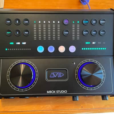 Avid MBox Studio 21x22 USB-C Audio Interface 2022 - Present - Black image 2