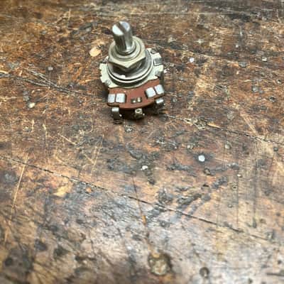Vintage 1961 Centralab 250k Split Shaft Electric Guitar Pot Centralab image 5