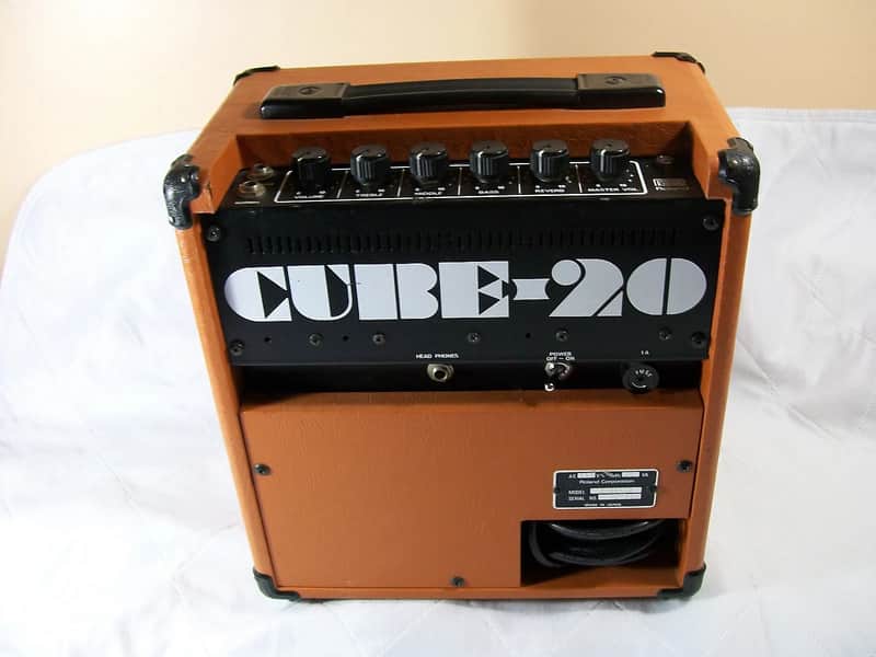 Roland CUBE-20 20-Watt 1x8" Guitar Combo image 2