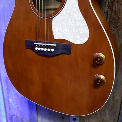 Art & Lutherie Legacy Q-Discrete - Havana Brown w/ Gig Bag image 8