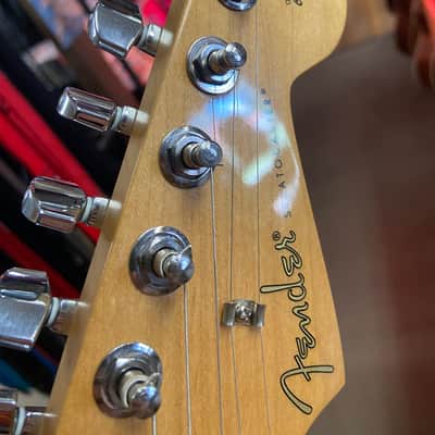 Fender Player Stratocaster 2018 - White w/ gigbag image 12