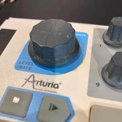 Arturia BeatStep MIDI Controller 2014 - Present - White image 3