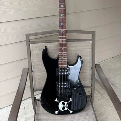 Squier Showmaster HH Skull & Crossbones 2003 - 2004 - Black Metallic / Skull & Crossbones image 1