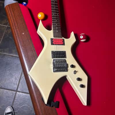 B.C. Rich Warlock 1985 - Cream White image 1