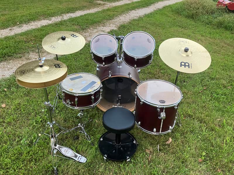 Drums and cymbals image 1