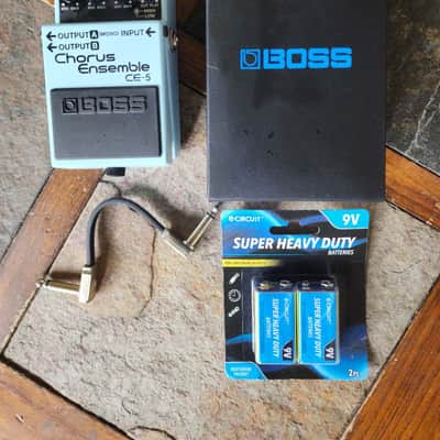 Boss CE-5 Chorus Ensemble pedal w/connector image 1