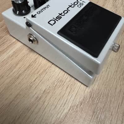 Boss DS-1 WH Distortion White Limited Edition image 4