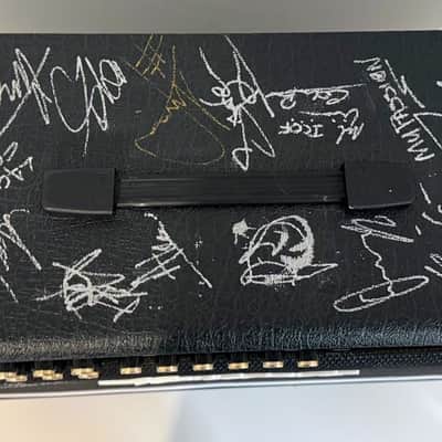 SIGNED MARSHALL JVM210C 100W 2x12 VALVE COMBO – KERRANG! AWARDS SIGNED AMP – FOOTSWITCH, COVER & HISTORY image 5