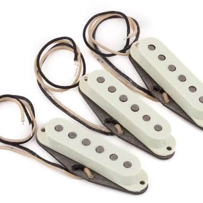 FENDER - Pure Vintage 65 Strat Pickup Set  Vintage White (3) - 0992237000 image 2