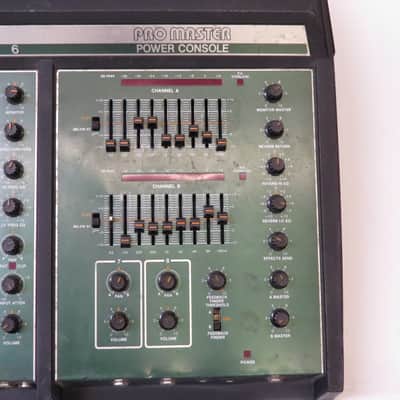 Vintage 1979 Shure Pro Master Power Console Model 700 image 3