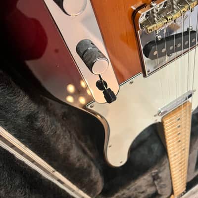 2016 Fender American Professional Telecaster with Maple Fretboard 3 Tone Sunburst image 8