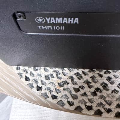 Yamaha THR10II-WL 20-Watt 2x3" Wireless Stereo Digital Modeling Guitar Combo 2019 - Present - Tan image 3