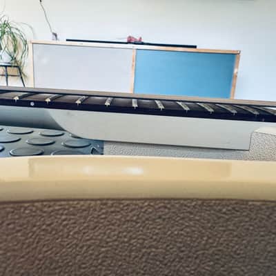 Jerry Jones Baritone / 6 String Bass 88-90 - White image 20