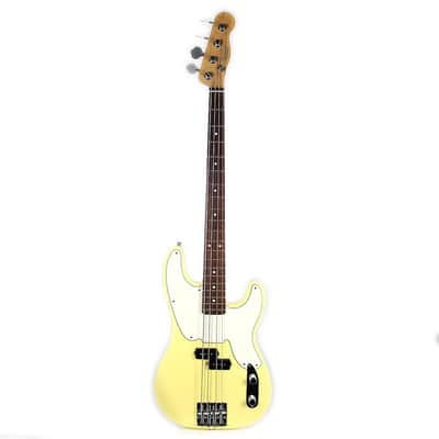 Fender Mike Dirnt シグネイチャーモデル　ベース Fender Mike Dirnt Signature Precision - What To Know & Where To