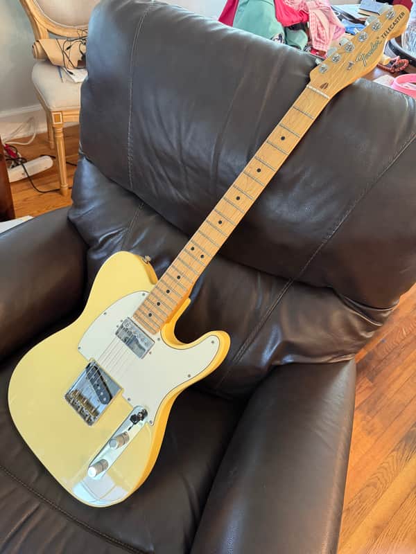 Fender American Performer Telecaster Hum with Maple Fretboard