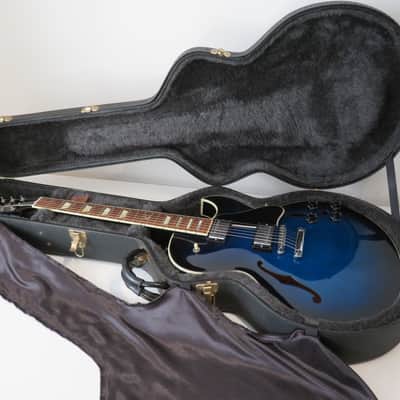 2007 Gibson ES-137 Classic Electric Guitar in Blue Burst with Original Hardshell Case image 17