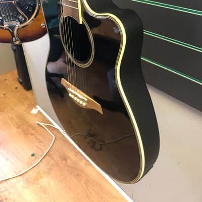 Vintage Synergy Series VR6BK Gloss Black Bowlback Electro Acoustic Guitar image 4