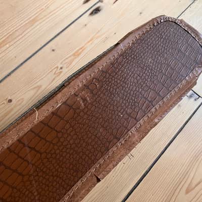 1960s Gibson Faux Alligator Chipboard Guitar Case in Terrible Condition image 20