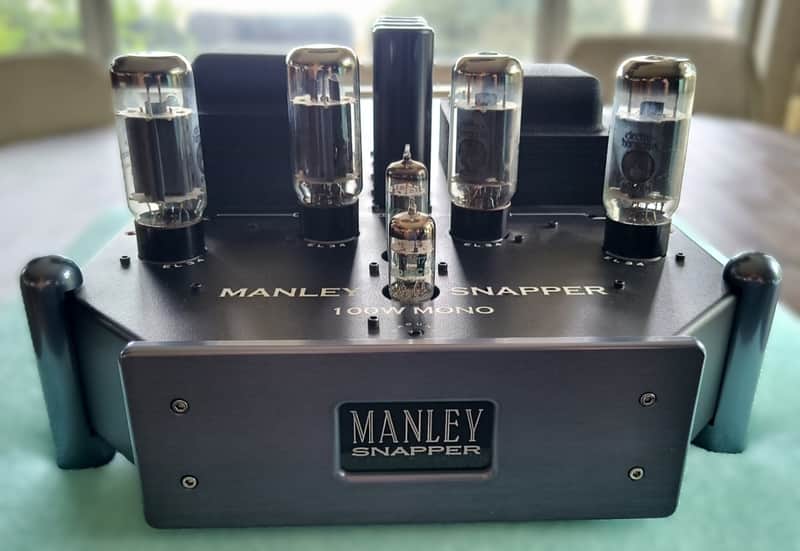 Manley Labs Snapper app - 2020 - Black Chassis, Manley Blue Faceplate