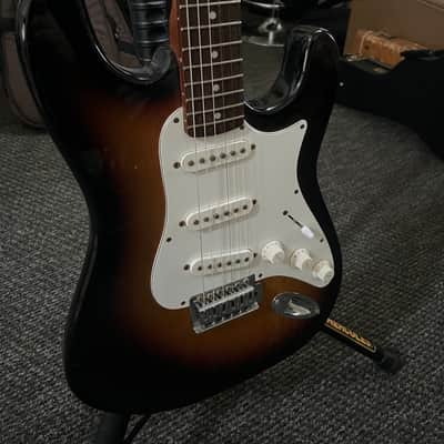 Silvertone SS series 2000s - Sunburst image 2