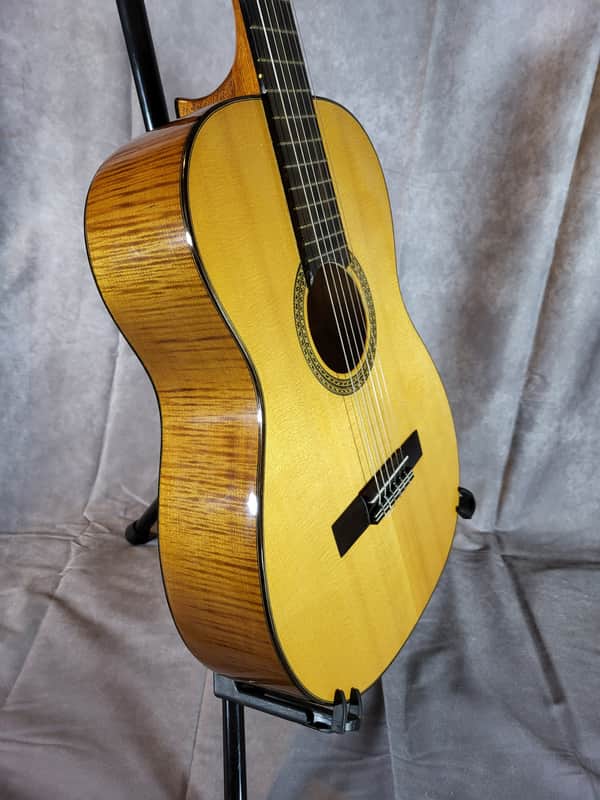 Siegfried Todt – 1985 Masterbuilt Concert Guitar – Fully Restored image 1