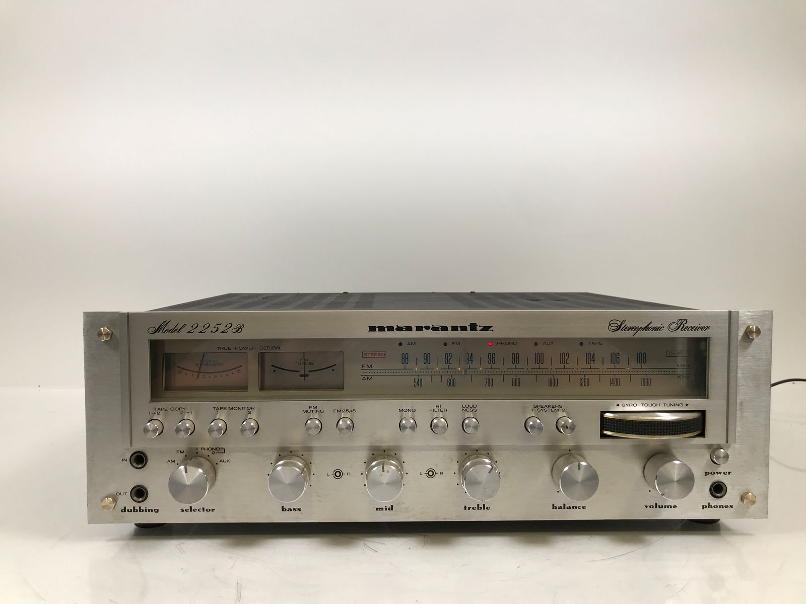 Amplificateur Intégré Marantz 2252 Audiophile - Vintage Révisé - Très Bon état Fonctionnel