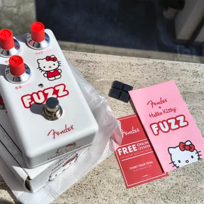 Fender Hello Kitty Fuzz - White Limited Edition image 8