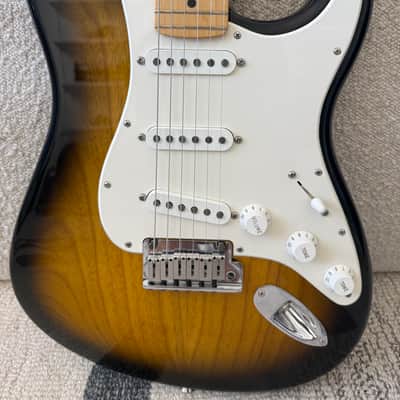2004 Fender 50th Anniversary American Series Stratocaster • Sienna Sunburst Ash • MINT Case Queen • OHSC + Case Candy image 3