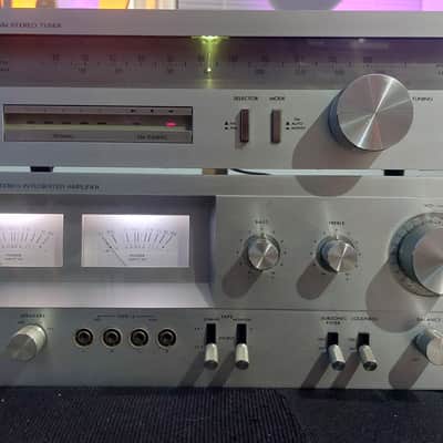 JVC JA-S22 Stereo Integrated Amplifier 1978 + JVC T-V5 FM/AM Stereo Tuner image 1