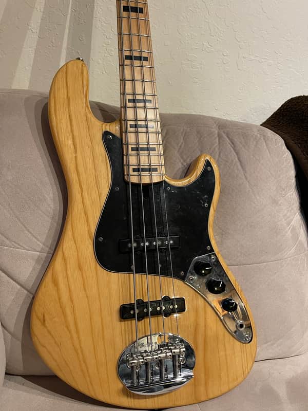 Lakland Skyline Series Daryl Jones 4 string DJ4 ? - Natural image 1