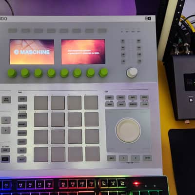 Native Instruments Maschine Studio - White image 2