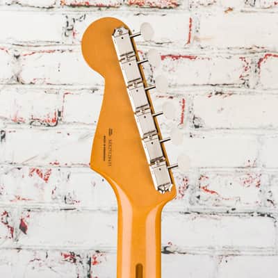 Fender - Vintera III Late '50s Stratocaster - Electric Guitar w/ Maple Fingerboard - Aztec Gold - w/ Deluxe Gigbag image 4