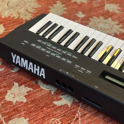 YAMAHA SY35 Vector Synthesizer image 4