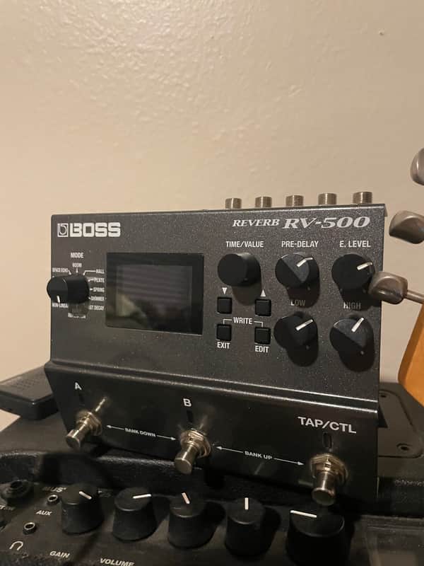Boss RV-500