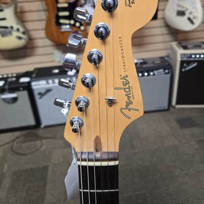 Fender American Stratocaster 2002 - Chrome Red image 4