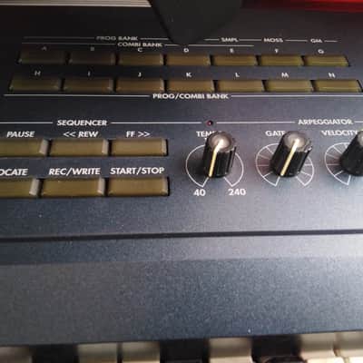 Korg Triton Extreme 61-Key/ MOSS/ 96 MB ram/ 4GB CF image 7
