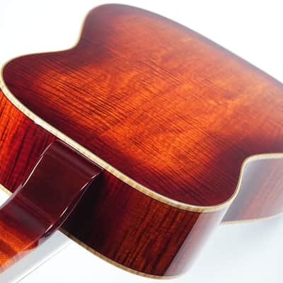 Beard Legacy E Curly Maple image 10