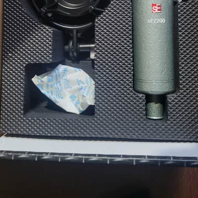 sE Electronics sE2200 Large Diaphragm Cardioid Condenser Microphone 2019 - Present - Vintage Edition Green Hammered image 7