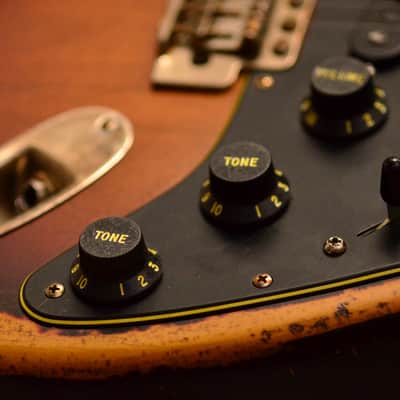 American Fender Stratocaster Sunburst Heavy Relic CS Texas Specials image 18