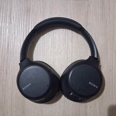 Sony WH-CH710N Wireless Noise-Canceling Over-Ear Headphones (Black) image 2