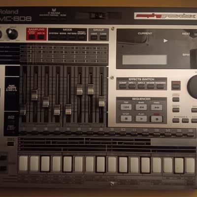 Roland MC-808 Groovebox 2010s - Silver