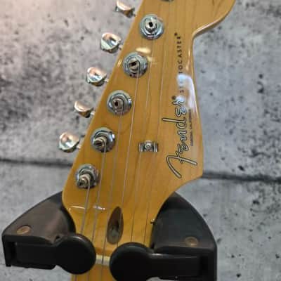 Fender American Professional Classic Stratocaster 2025 - Present - 3-Color Sunburst image 3