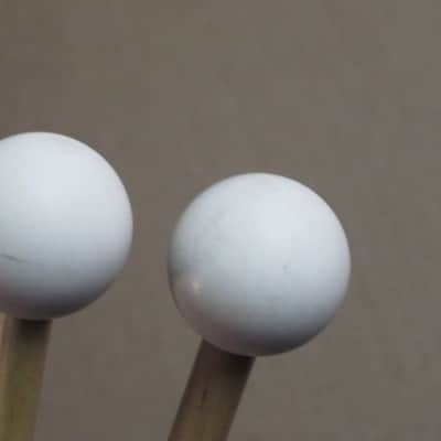 one pair new old stock near A+ Mike Balter MB93B (93B) Extra Hard Keyboard Mallets, 1 plastic (phenolic) round white HEADS and natural birch HANDLES - mid to late 1990s (+ packaging) Unwound Series image 7